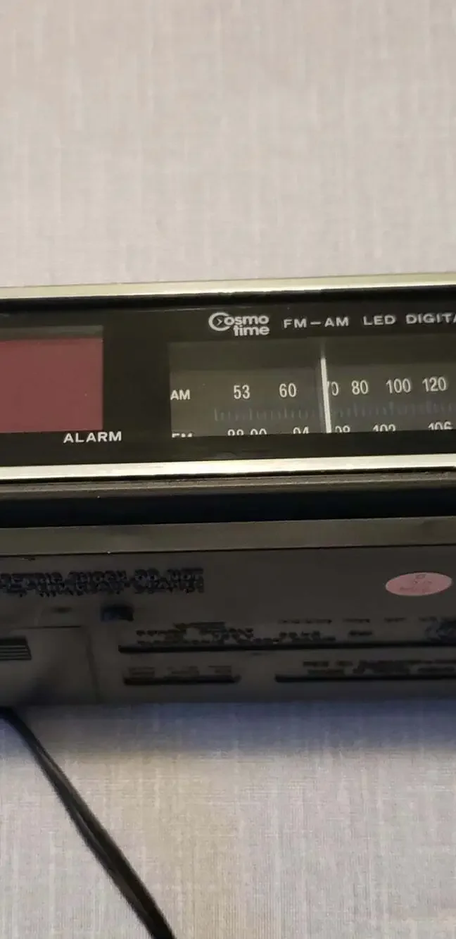 VTG Cosmo AM-FM LED Digital Clock Radio (Model CR 2002)